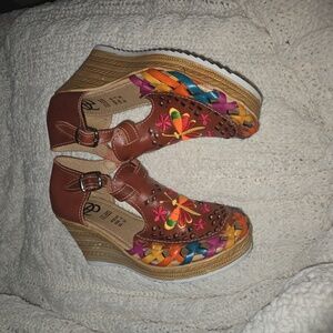 Hauraches Size 8 Mexian Embossed Wedge Sandals Bright Colors
